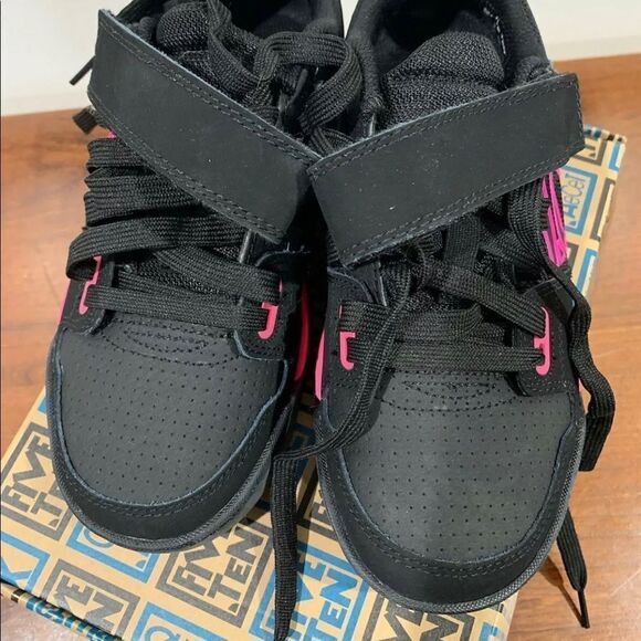Five Ten Hellcat Pro Women's Clipless Shoe: - Picture 1 of 7